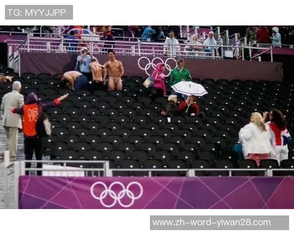 足球裸男大雕引发热议背后的文化现象与社会反响探讨 足球裸男大雕引发热议背后的文化现象与社会反响探讨